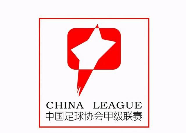 罗马的中卫位置人员紧张，老将斯莫林长期伤停且仍未确定复出时间，而库姆布拉在上赛季膝盖韧带断裂后缺席至今，预计还需要一个月才能复出，而且无法立即恢复良好状态。